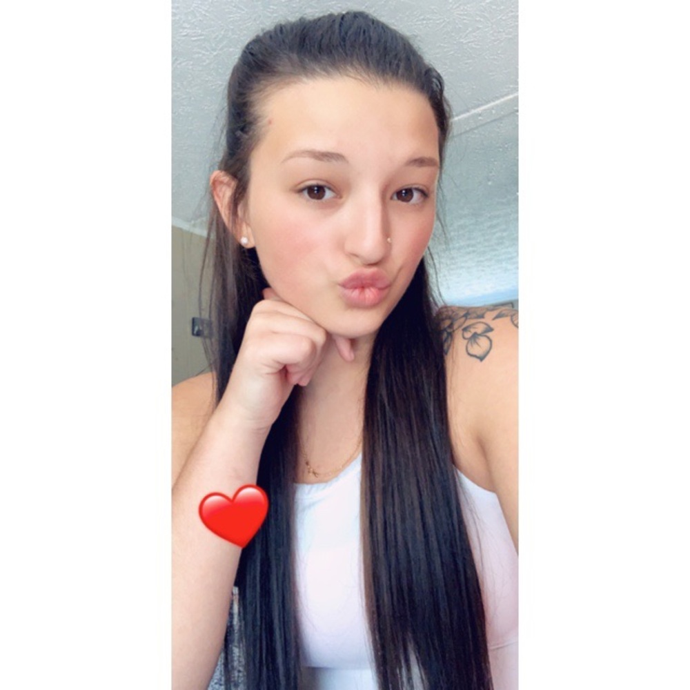 Meet your Posher, Brittney